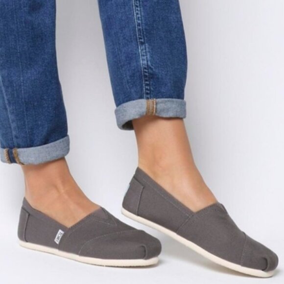 New! TOMS Women's Ash Canvas Classic - Picture 1 of 8